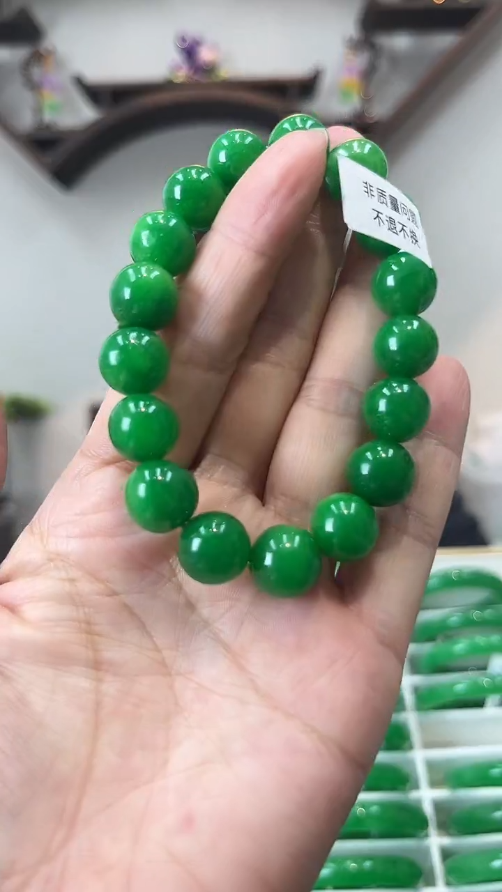 【闪购商品】砖雕闪65 辣阳绿手串