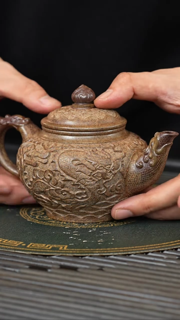 【闪购商品】紫砂茶壶 XXW 柴烧 龙纹笑樱 320cc