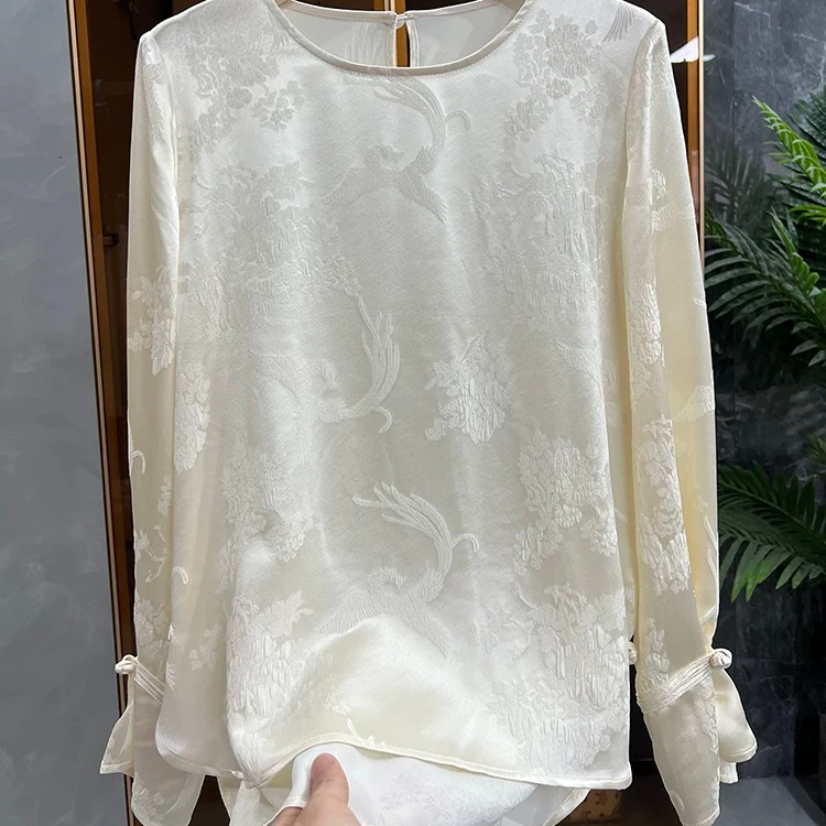 Momo2025早春百搭高级设计师款新中式国风上衣长袖气质圆领衬衫