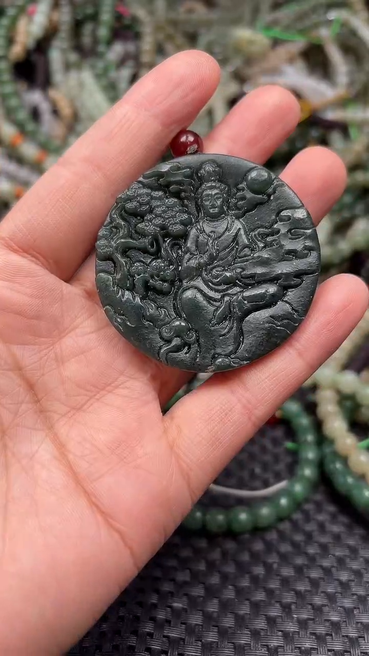 颈饰未镶嵌和田玉1