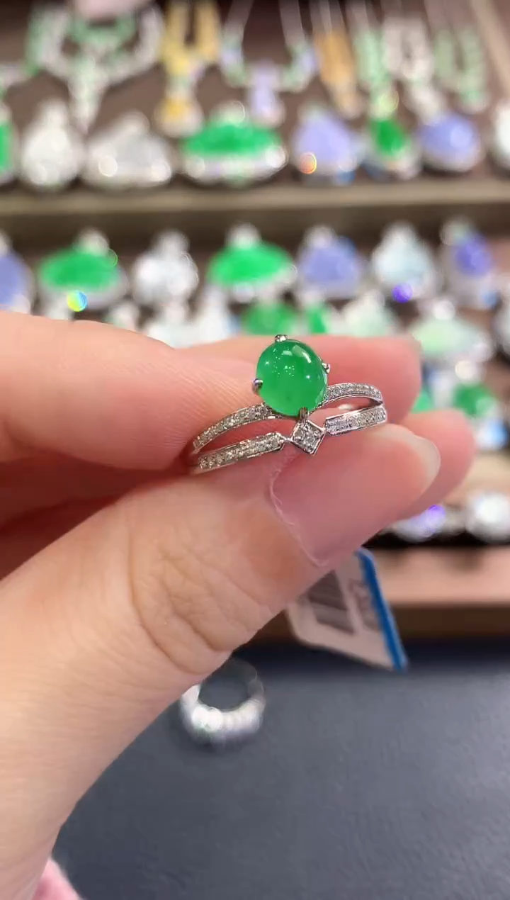 18K金镶嵌戒指翡翠b139 