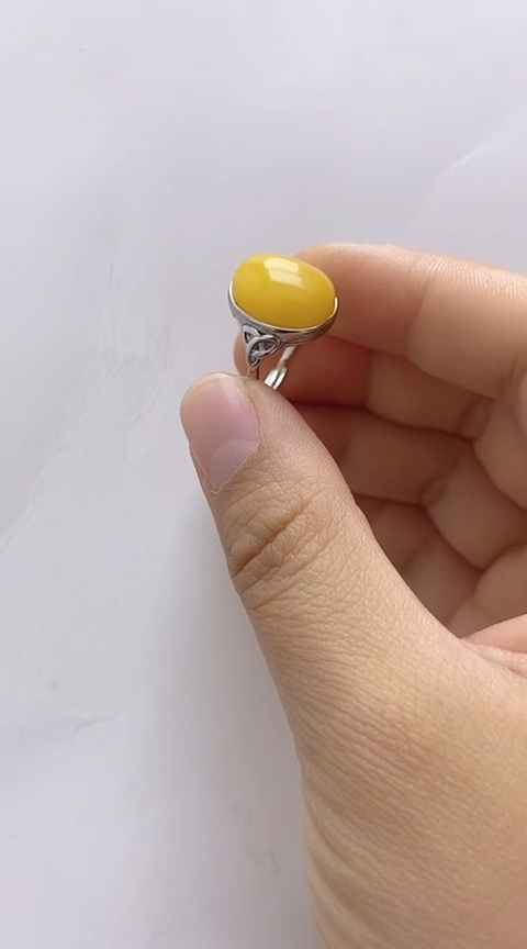 【闪购商品】琥珀裸石银S925镶嵌蜜蜡戒指
