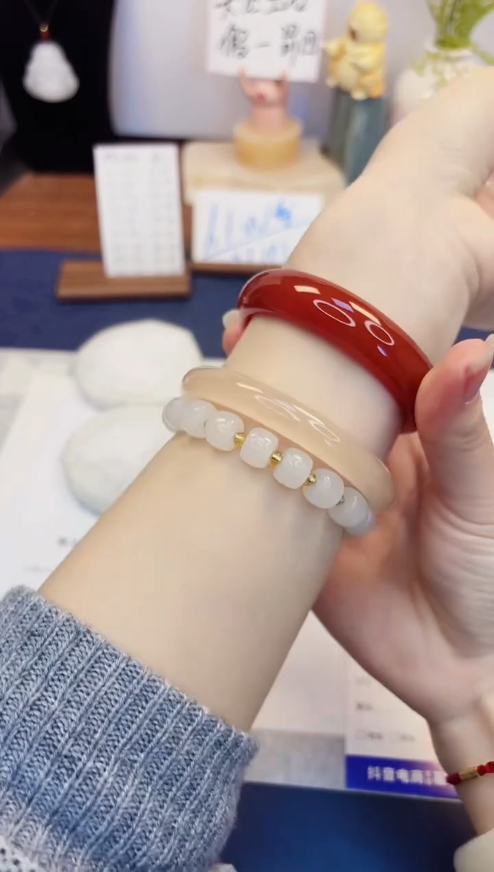 【闪购商品】石英质玉手镯未镶嵌96-玛瑙-圈口59