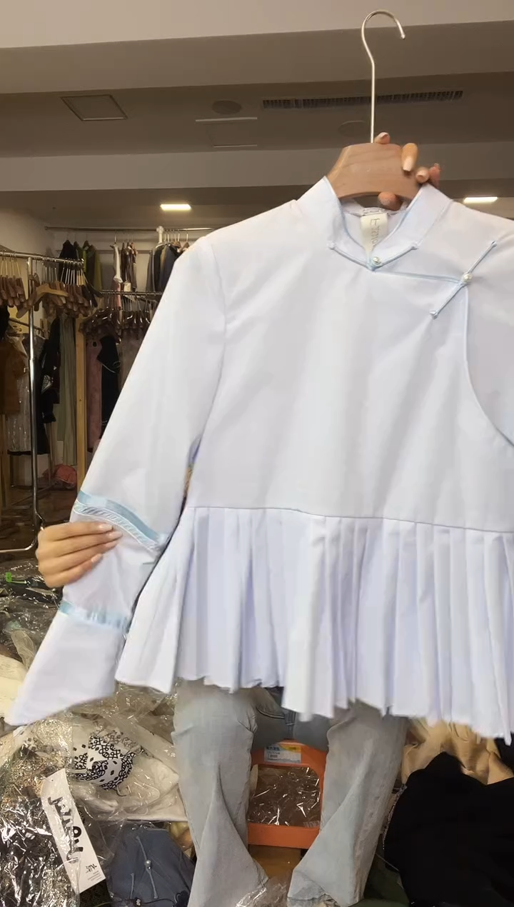  M码       110斤衬衫