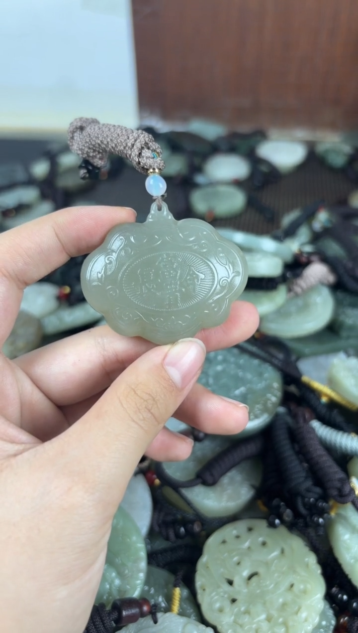 【闪购商品】和田玉颈饰未镶嵌1