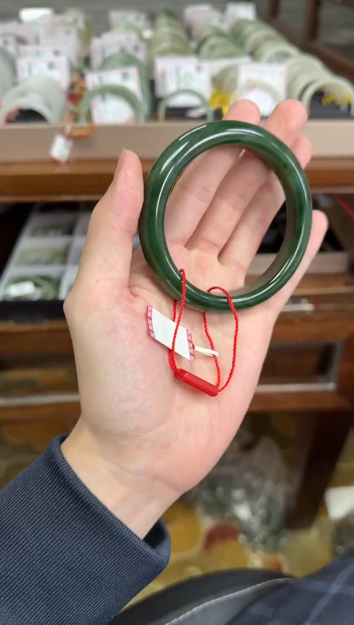 未镶嵌手镯和田玉62