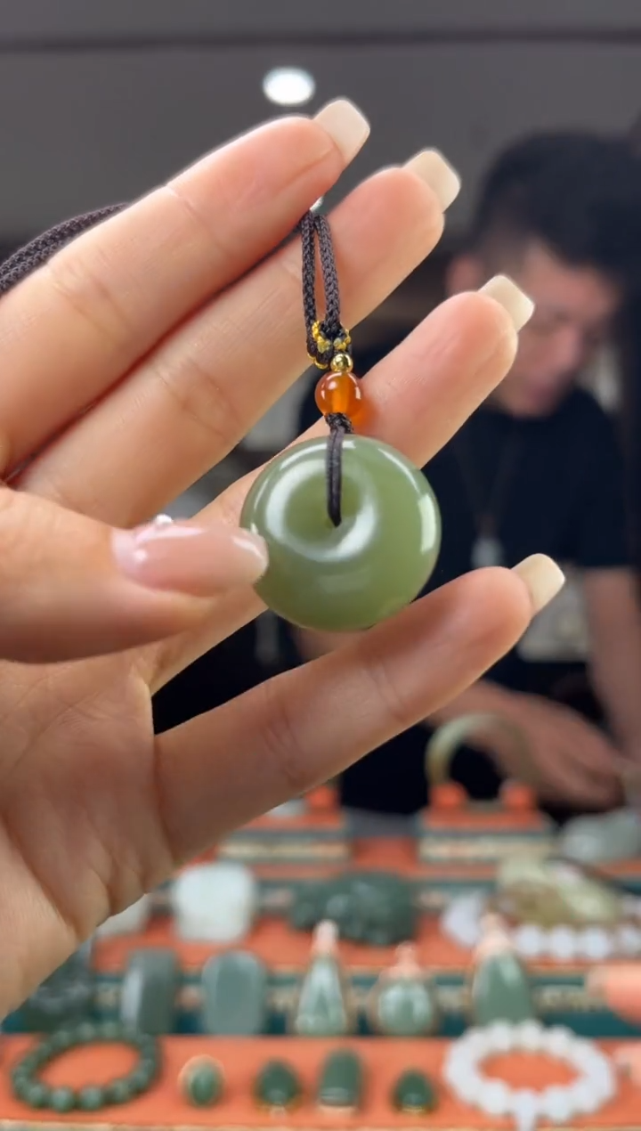 和田玉未镶嵌颈饰佩佩25mm左右