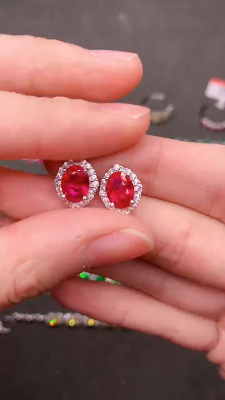 【闪购商品】红宝石耳饰银S925镶嵌.......