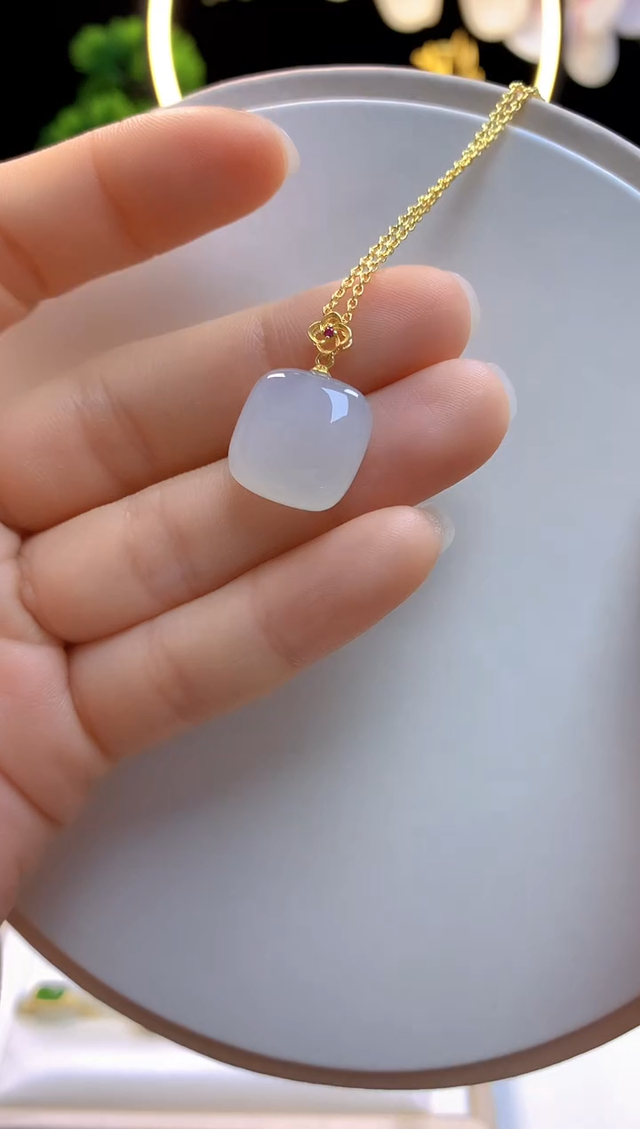 【闪购商品】和田玉吊坠银S925镀金镶嵌烟紫小方糖