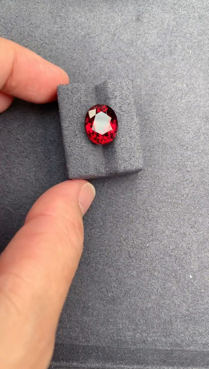 【闪购商品】石榴石裸石未镶嵌6ct镁铝榴石