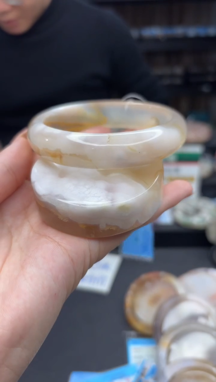 【闪购商品】石英质玉手镯未镶嵌2098（64圈赠送镯心）