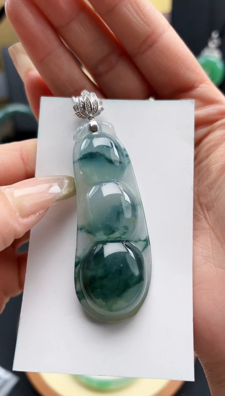 【闪购商品】翡翠颈饰18K金镶嵌吊坠