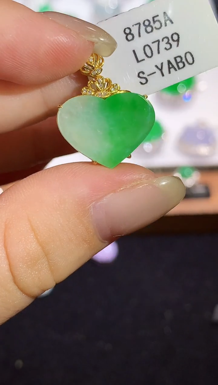 翡翠18K金镶嵌吊坠(不含链)L0739多样性发其一