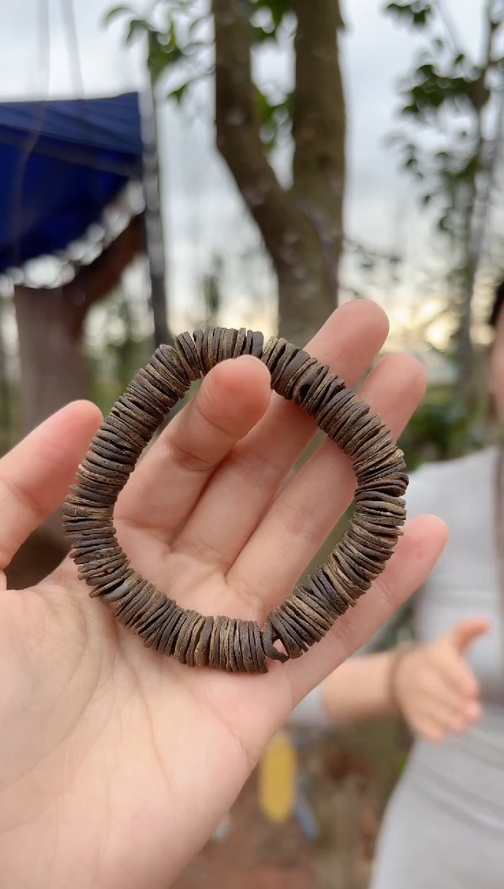 【闪购商品】沉香手串海南莺歌绿棋随型沉水药片多样性发货