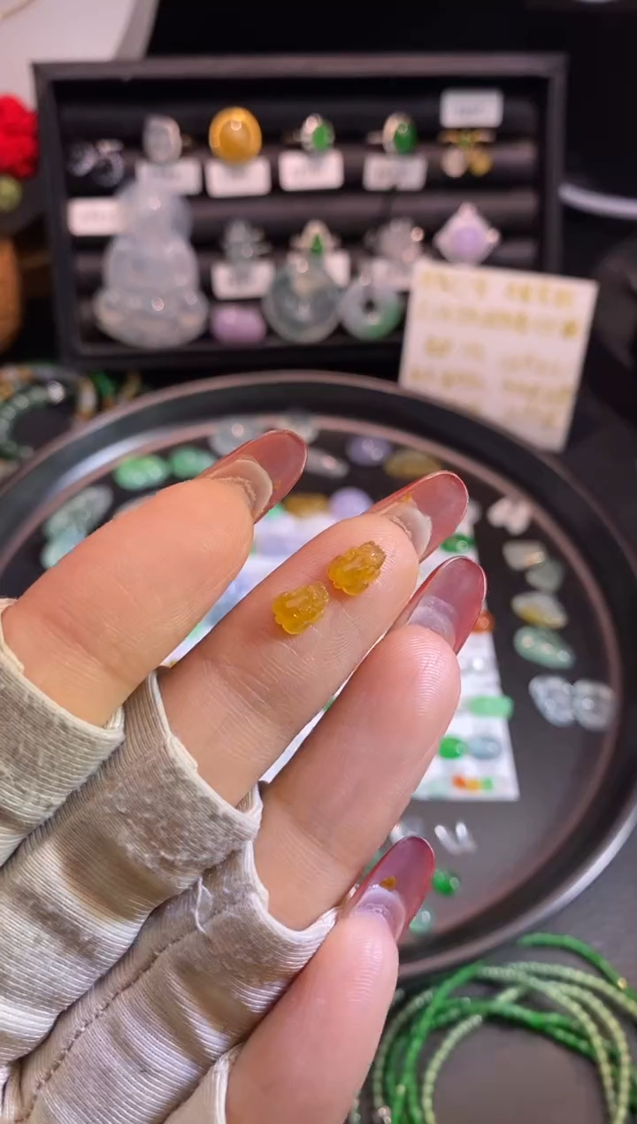 【闪购商品】翡翠挂件未镶嵌貔貅