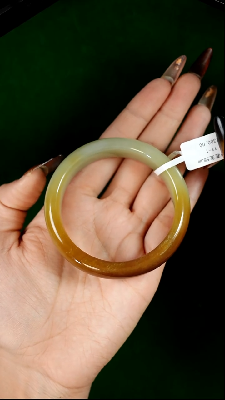 未镶嵌手镯和田玉秋**雪且末近2微色差58+jm