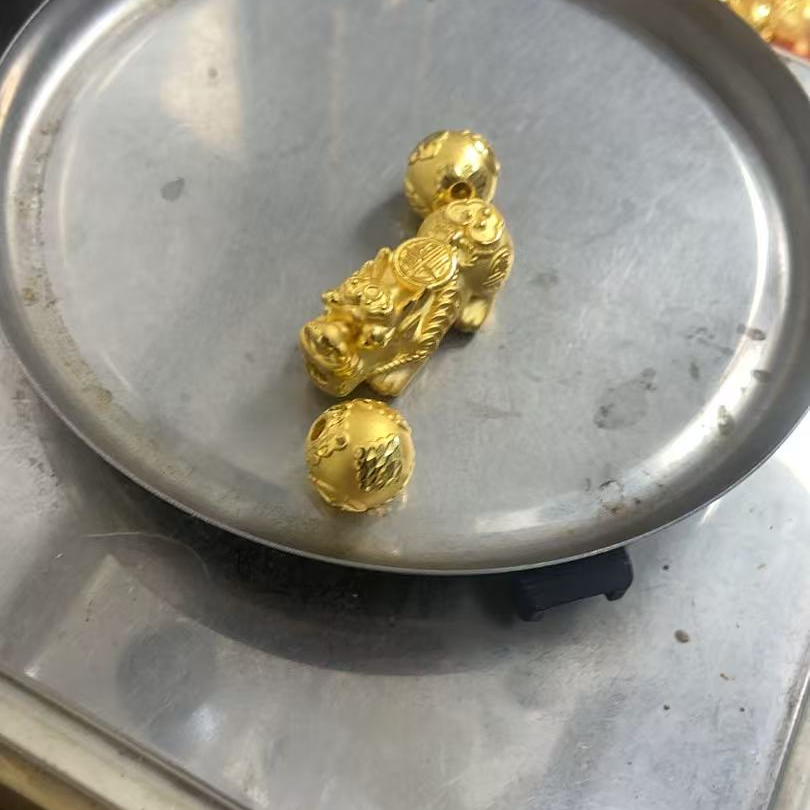 8.39克足金999貔貅转运珠