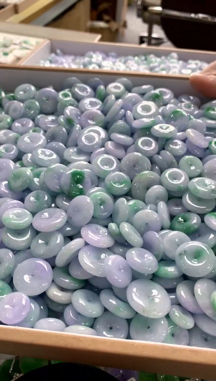 颈饰未镶嵌翡翠1111111111111111（多样性发其一）