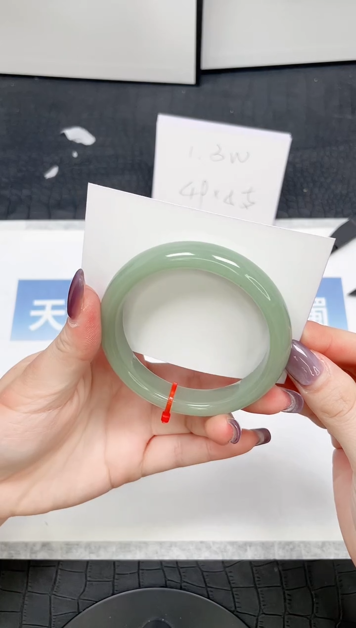 【闪购商品】石英质玉手镯未镶嵌133-58