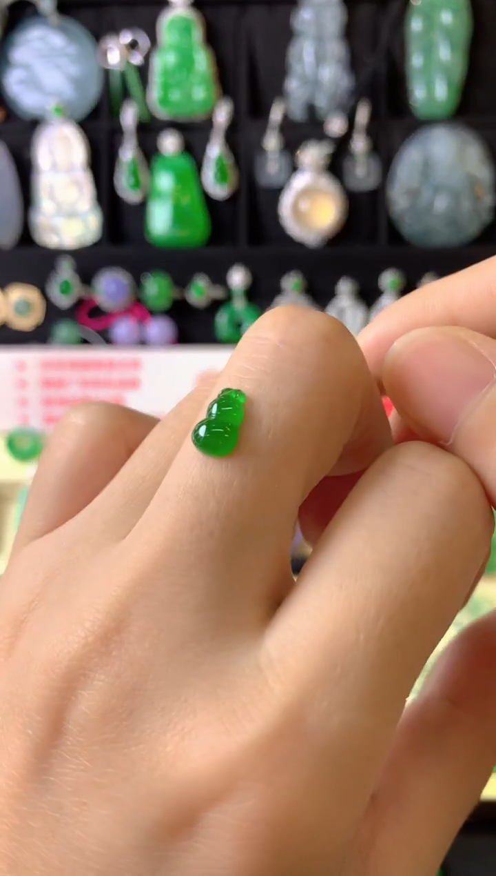 定制翡翠未镶嵌1裸玉（客户意向镶嵌）