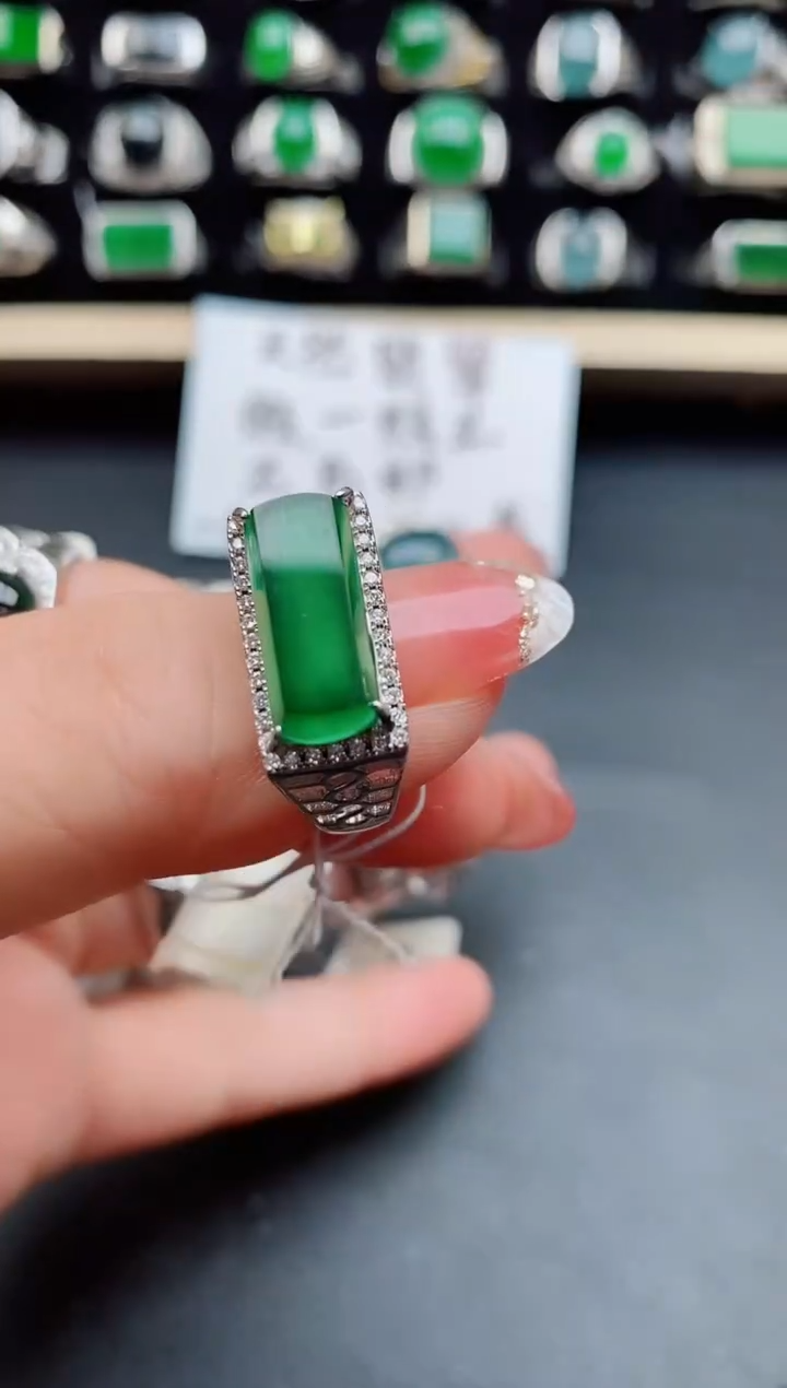 【闪购商品】翡翠戒指银S925镶嵌21212