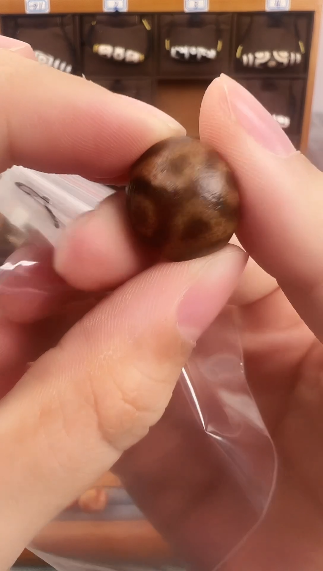 玛瑙/玉髓（覆膜）颈饰未镶嵌209微瑕
