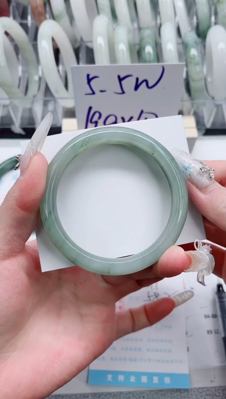 【闪购商品】石英质玉手镯未镶嵌A217-58.2