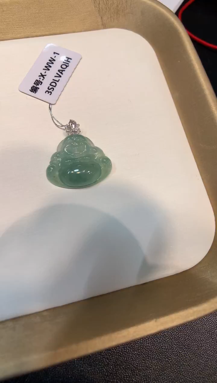 颈饰18K金镶嵌翡翠佛公