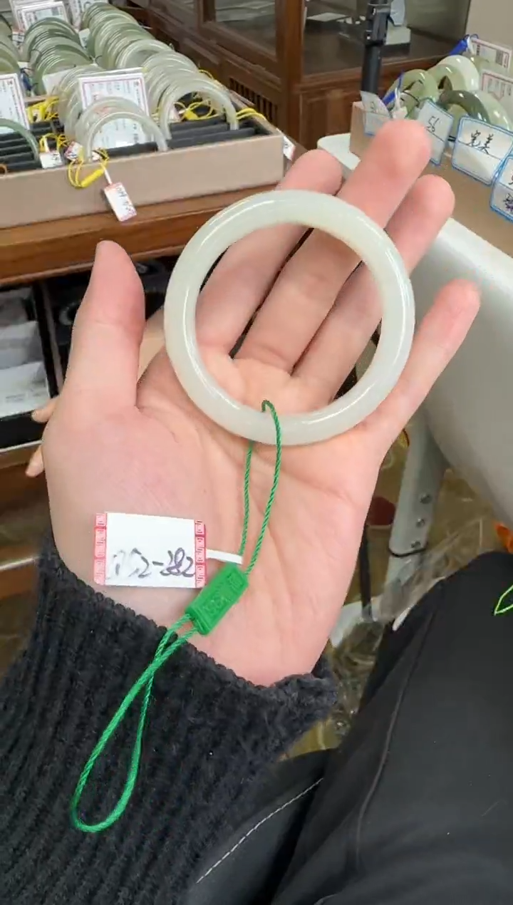 未镶嵌手镯和田玉52