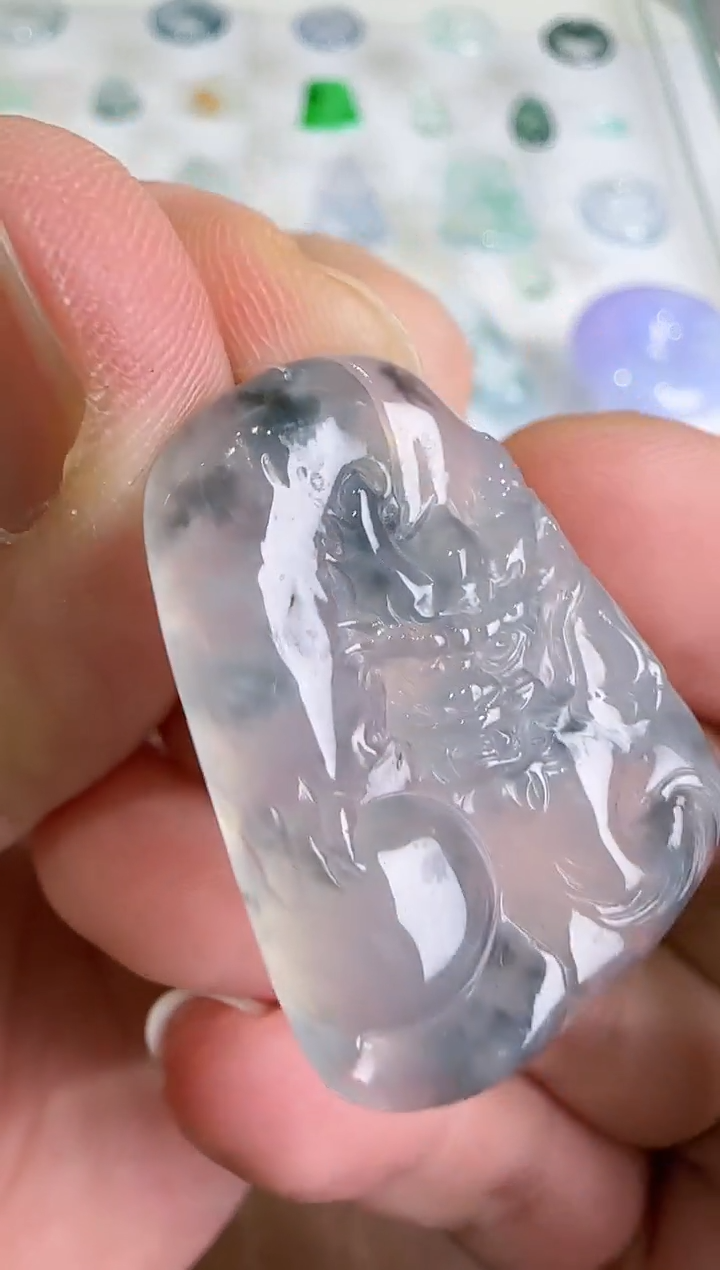 【闪购商品】翡翠吊坠(不含链)未镶嵌··