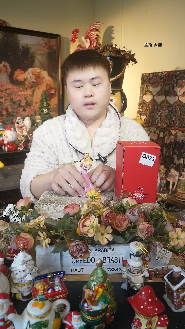 【闪购商品】默认微瑕高端树脂陶瓷摆件Q