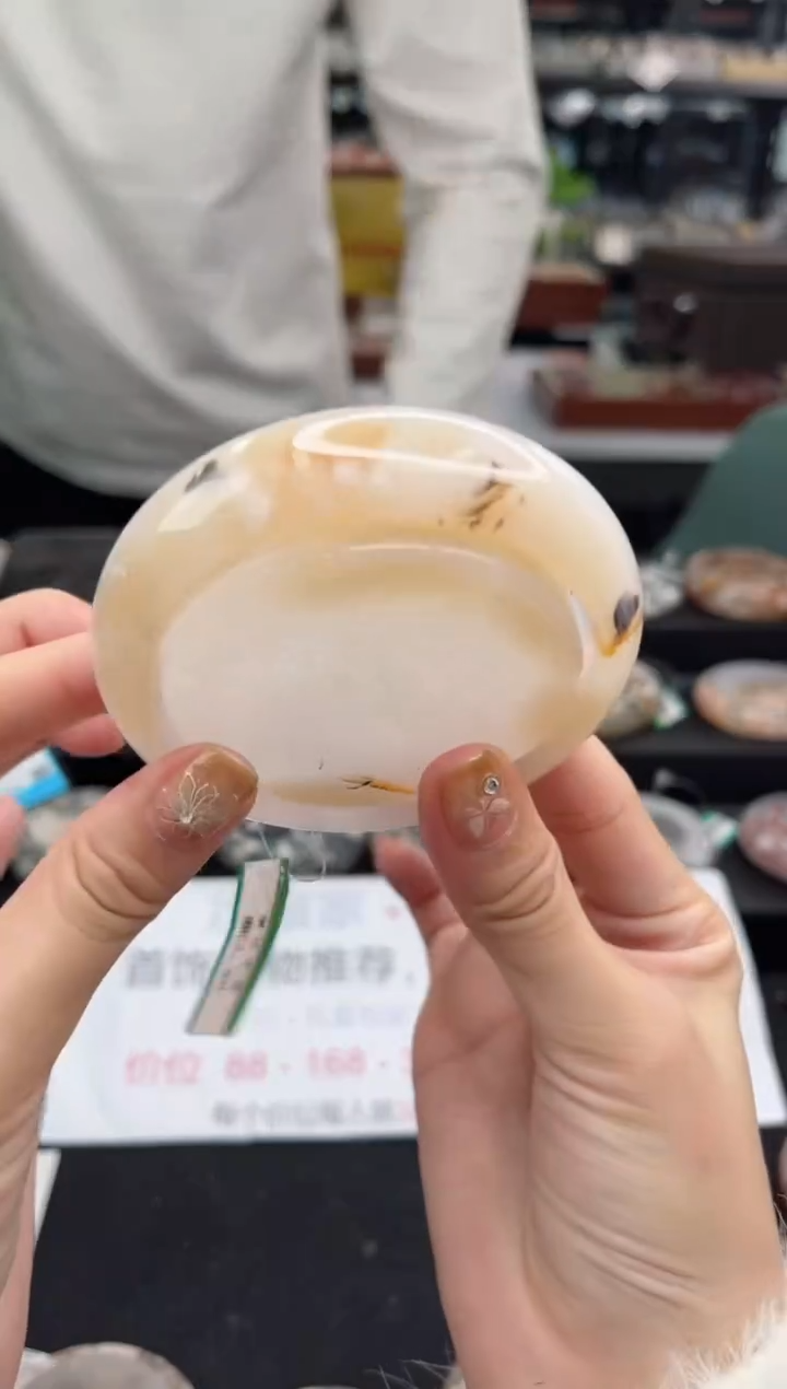 【闪购商品】石英质玉手镯未镶嵌60圈口（不退不换）1563371