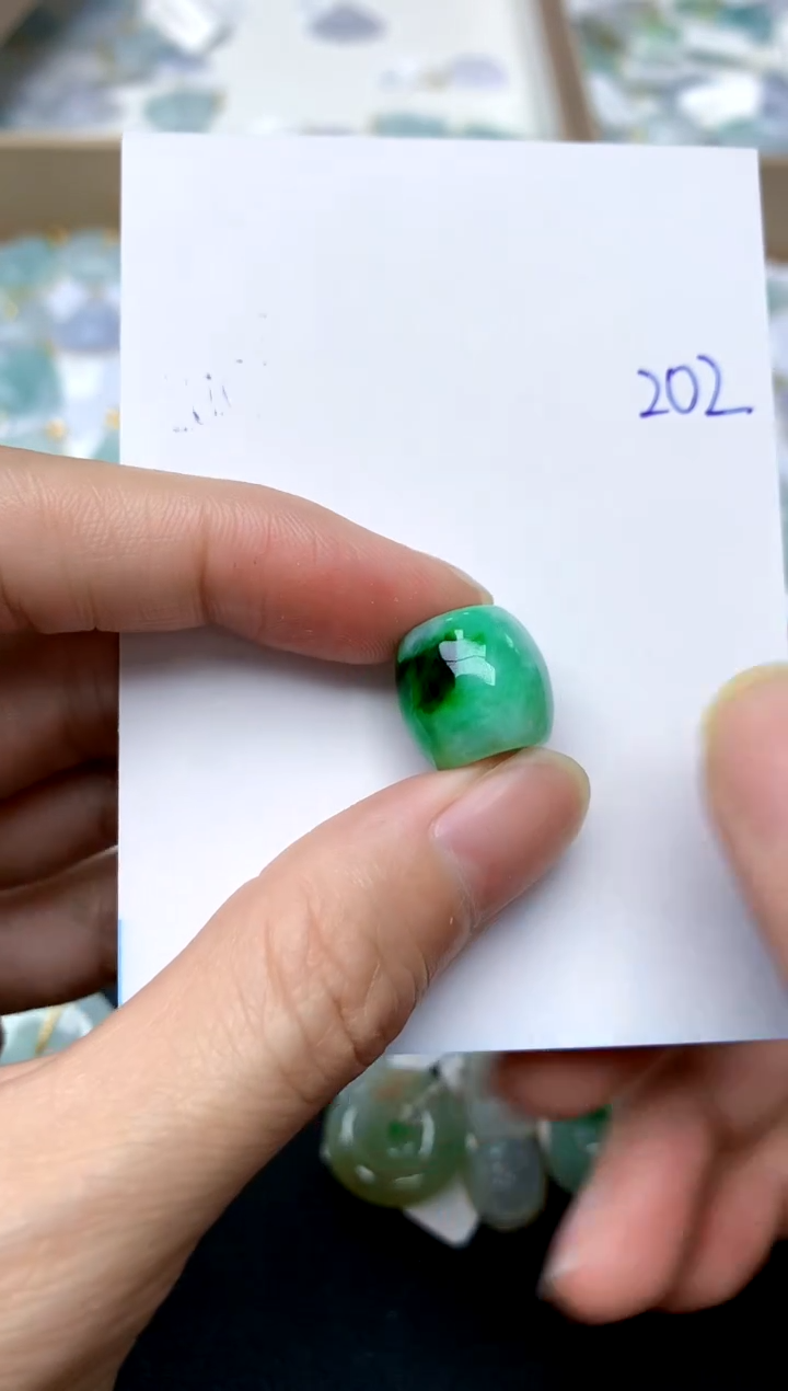 【闪购商品】翡翠颈饰未镶嵌202天然A货翡翠