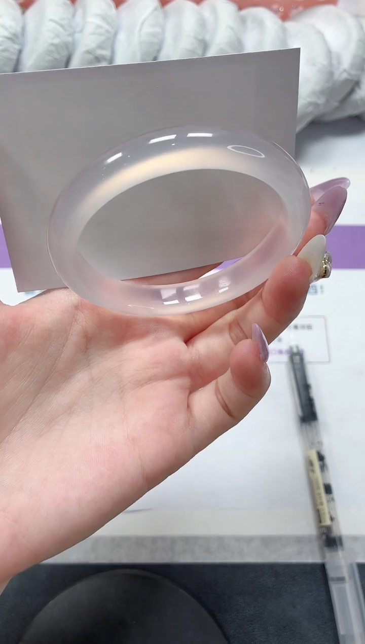 石英质玉手镯未镶嵌1-56.5荔枝