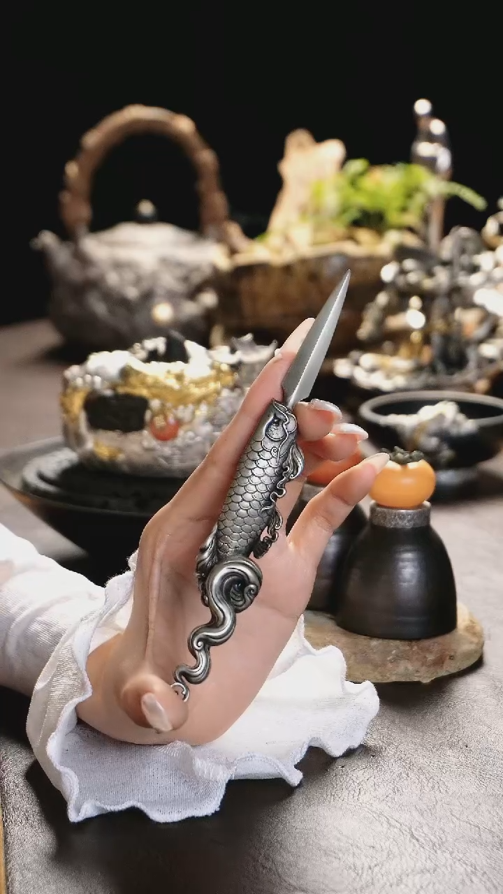 【闪购商品】复古白铜银色龙鱼设计