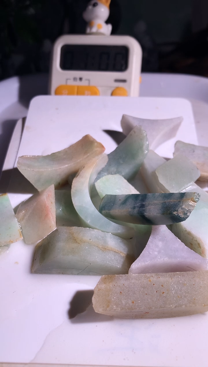 吊坠(不含链)未镶嵌翡翠木**心R637