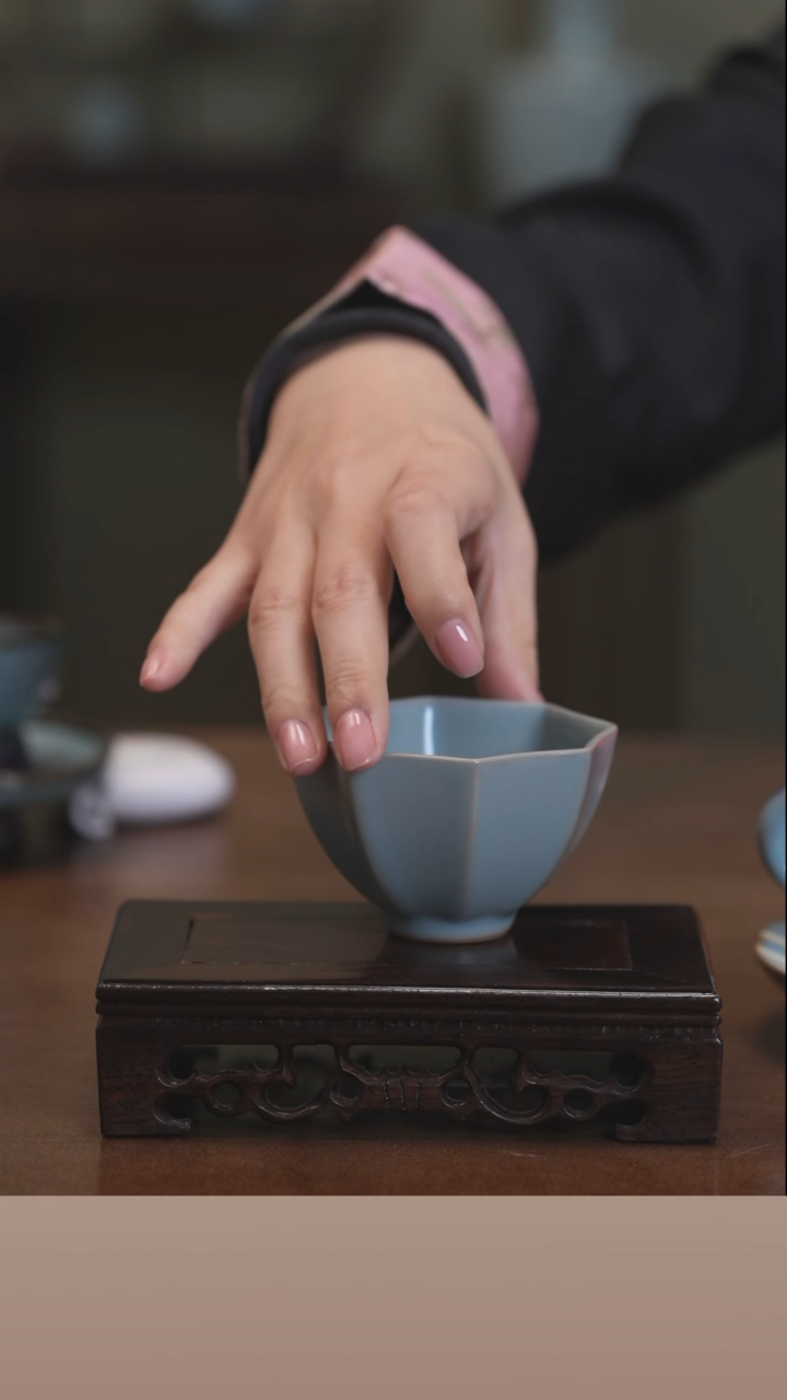 【闪购商品】清凉寺原产地仿古釉手工汝瓷八方杯套盒