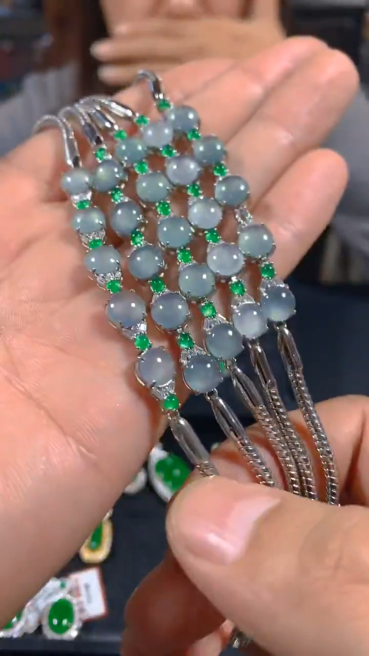 未镶嵌手链翡翠多样性发一