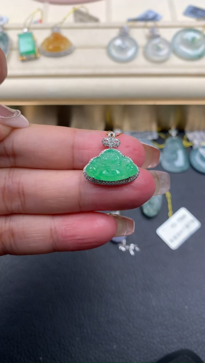 【闪购商品】翡翠颈饰18K金镶嵌A667        