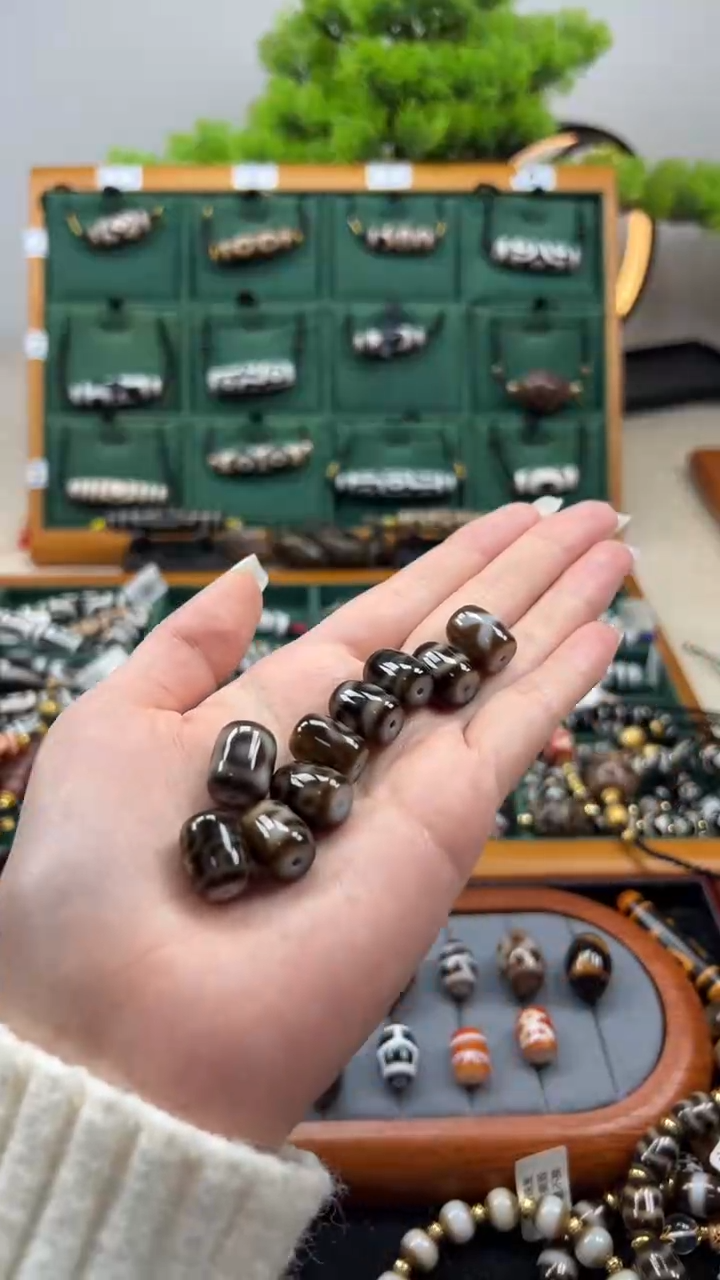 玛瑙/玉髓（覆膜）颈饰未镶嵌D****僮19（微瑕随机发货）