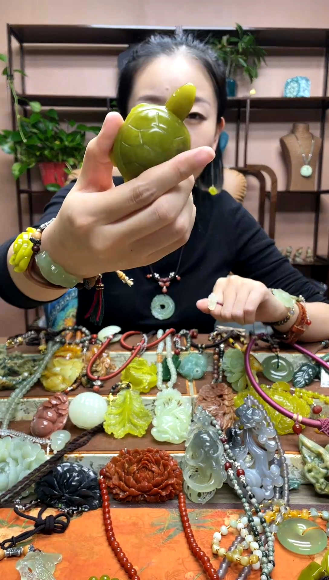 未镶嵌岫玉吊坠多样性发货发其中之一