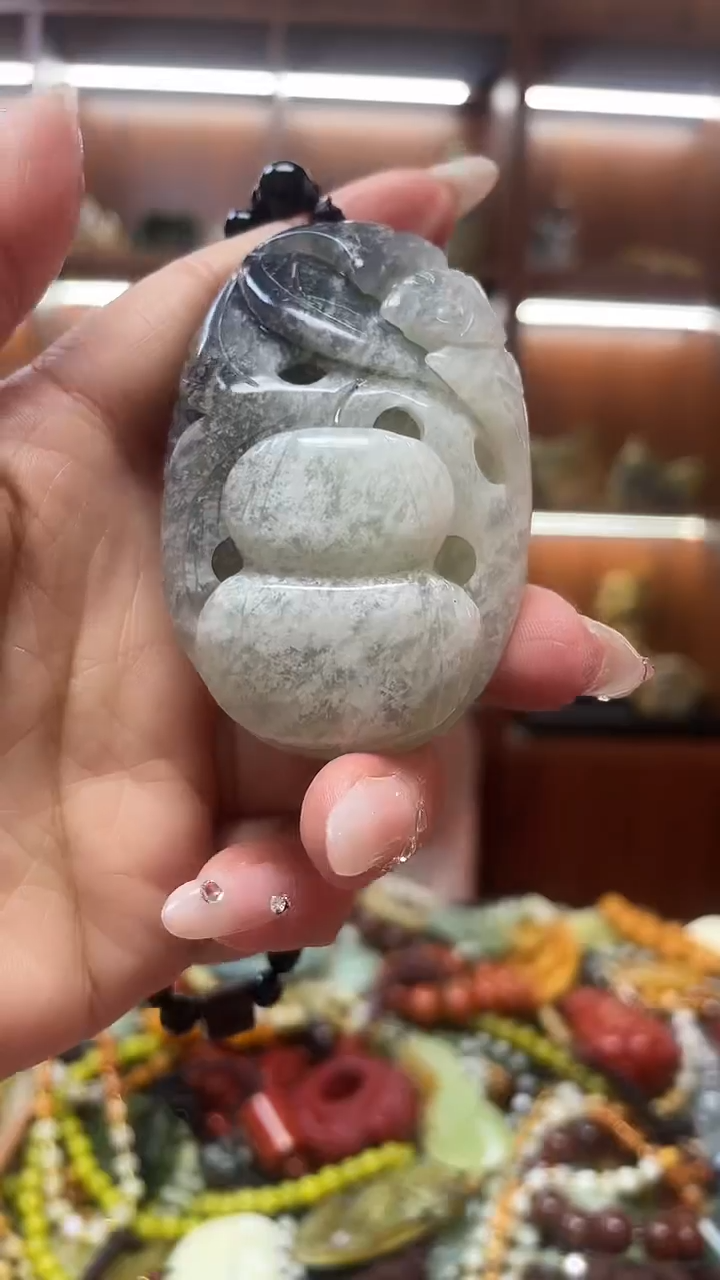未镶嵌蛇纹石玉手把       