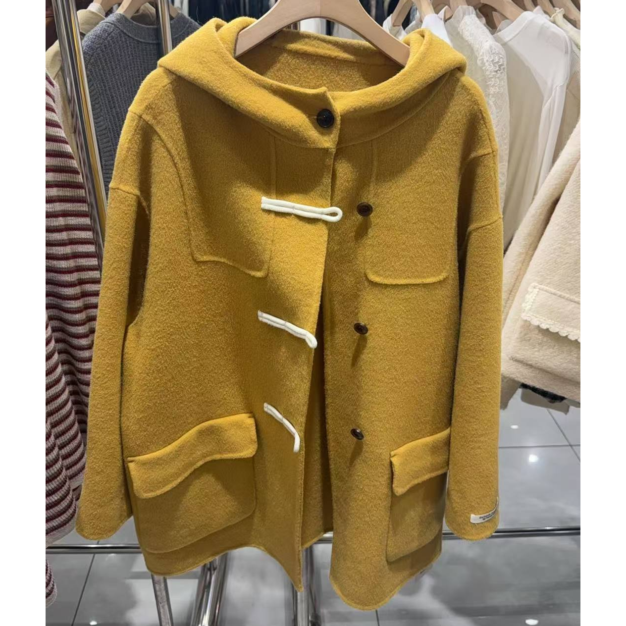 连帽四粒扣大口袋大衣羊绒双面呢