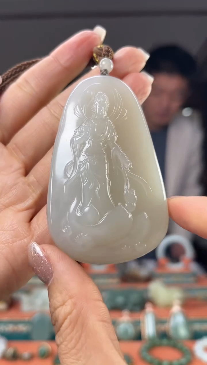 颈饰未镶嵌和田玉佩佩