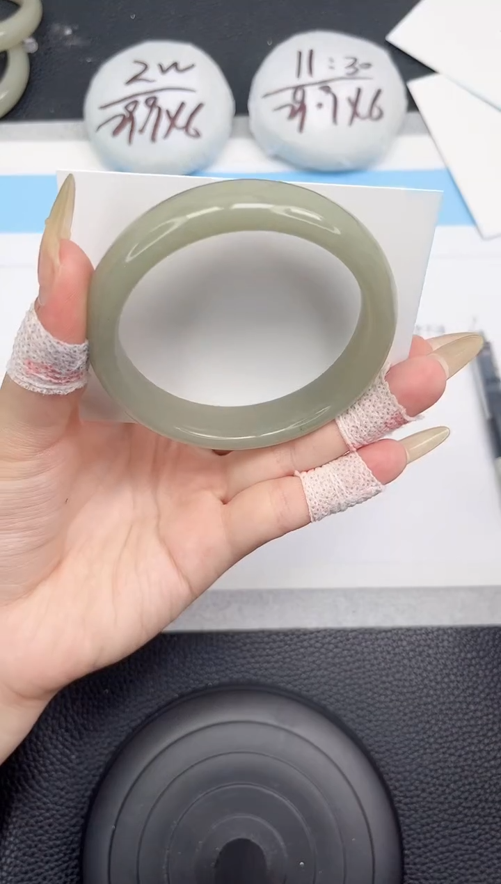 石英质玉手镯未镶嵌286-58.9