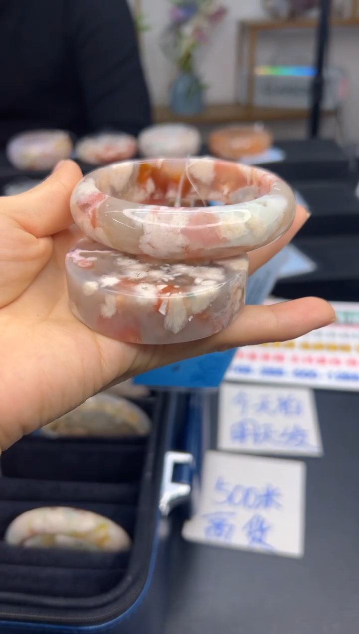 【闪购商品】石英质玉手镯未镶嵌A825(59圈赠送镯心)