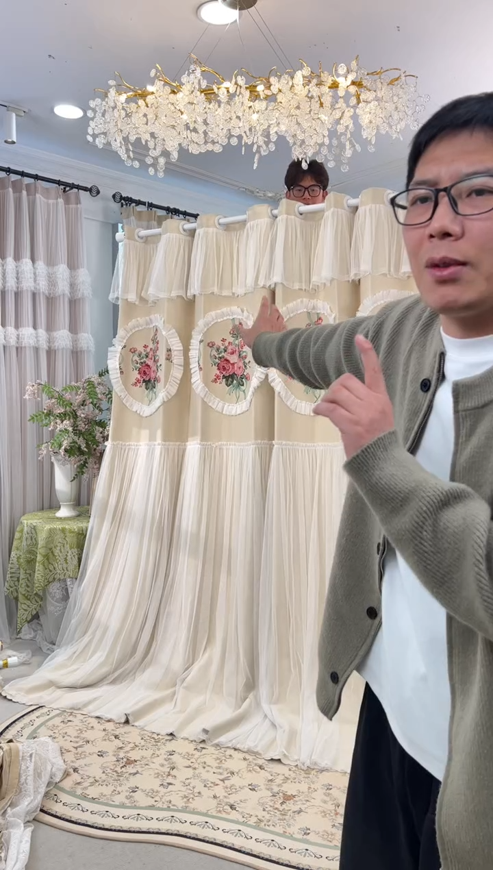 涤纶涤纶普罗旺斯宽4米对开高2.7米（默认打孔款，挂钩款需要备注）