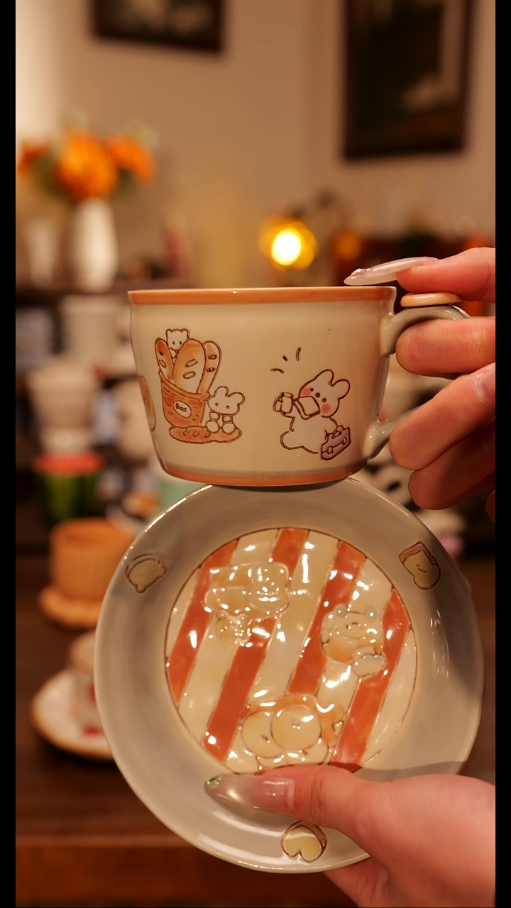 陶瓷便携款面包兔杯碟