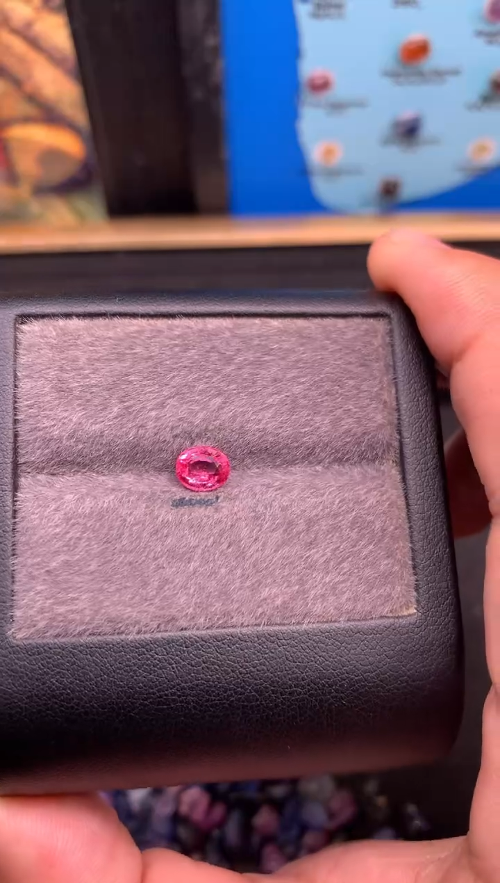 未镶嵌未镶嵌定制尖晶石内*尔1克拉