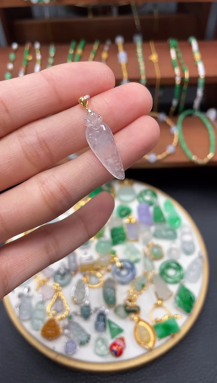 【闪购商品】翡翠吊坠(不含链)18K金镶嵌一个   JK325